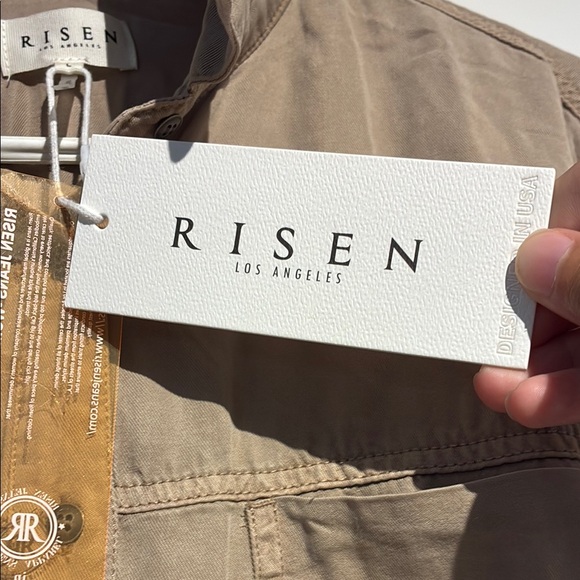Risen NWT Tan Jean Jacket with Collared Neckline and Long Sleeves Size Large - Picture 2 of 16